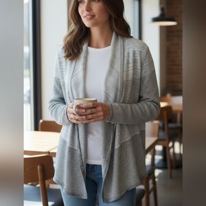 Lou & Grey Light Gray Open-Front Cardigan